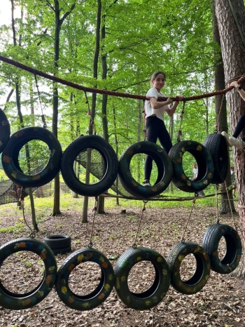 22