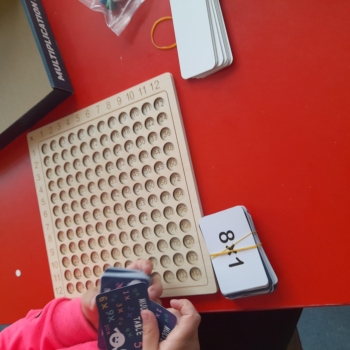 1000044547