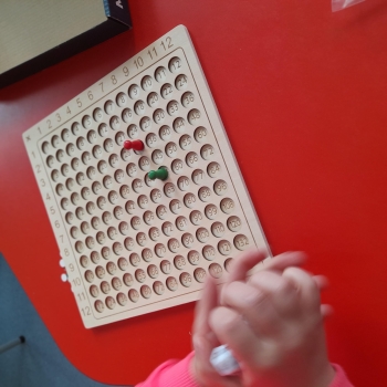 1000044548