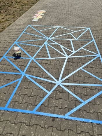 1000045703
